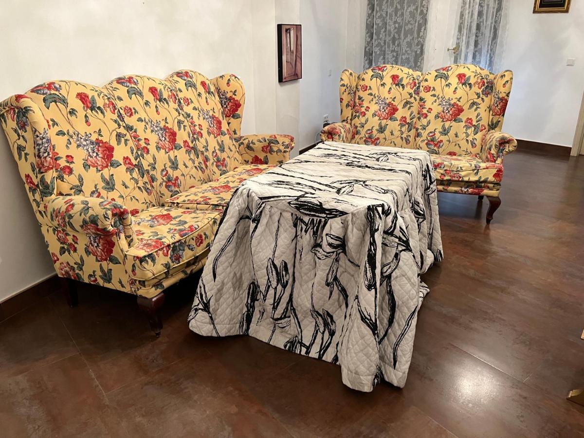 Apartamento En Pleno Centro De Marchena 3 Dormitorios 3 Banos Privados Buitenkant foto