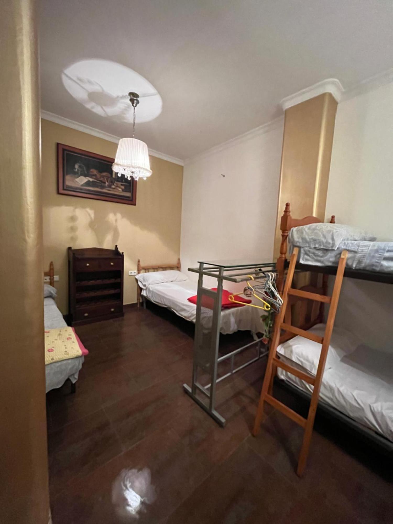 Apartamento En Pleno Centro De Marchena 3 Dormitorios 3 Banos Privados Buitenkant foto